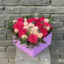 Цветочная композиция из Розы в коробке #REPLACE_PRED# Змиёвке