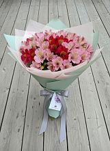 Букет цветов из:  Альстромерии #REPLACE_PRED# Змиёвке