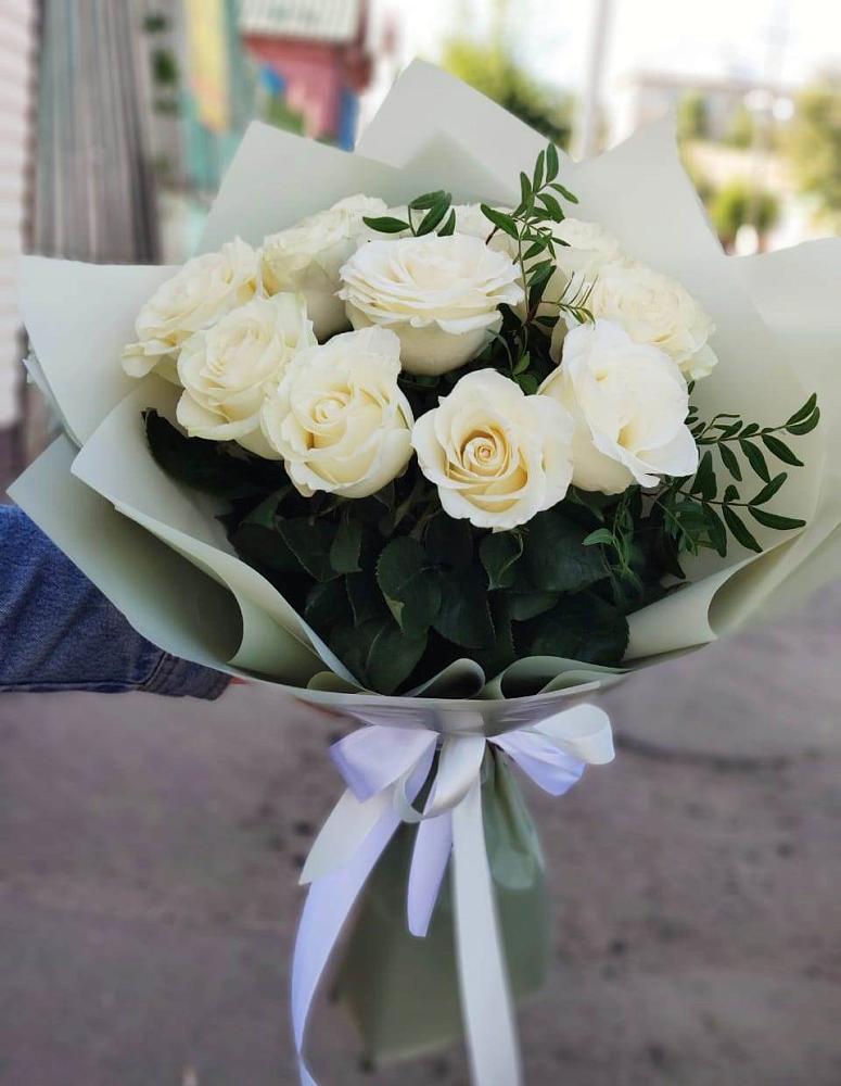 Букет Белые розы Проуд в Змиёвке
