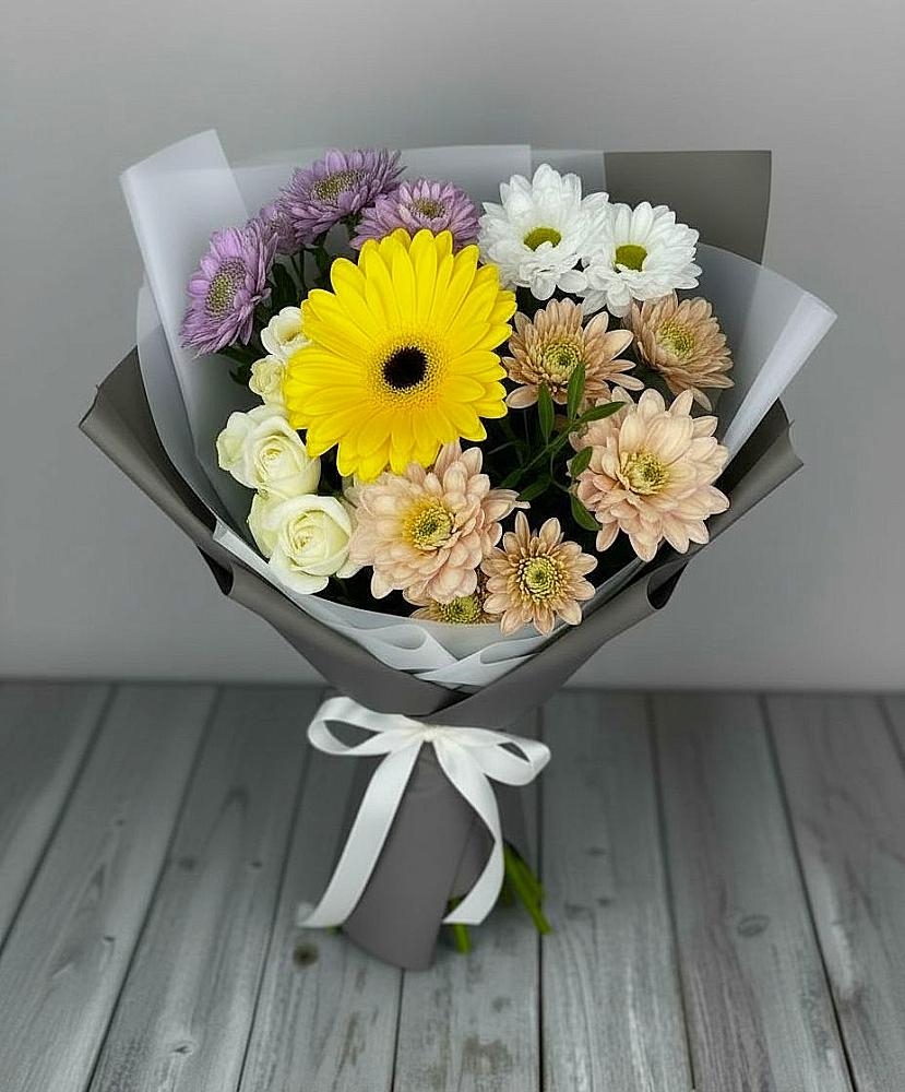 Букет цветов из: Розы, Герберы и Хризантемы в Змиёвке