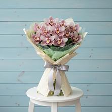 Букет цветов из:  Орхидеи и Розы в Змиёвке