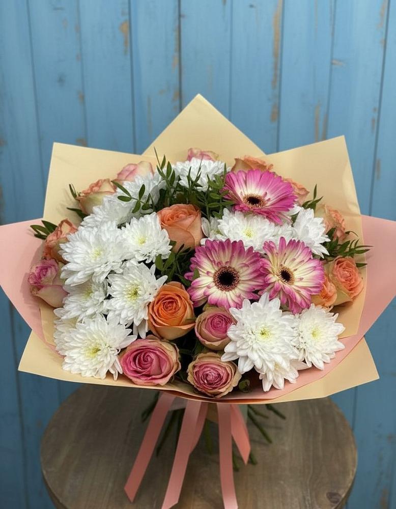 Букет цветов из: Розы, Герберы и Хризантемы в Змиёвке