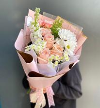 Букет цветов из:  Хризантемы и Розы в Змиёвке