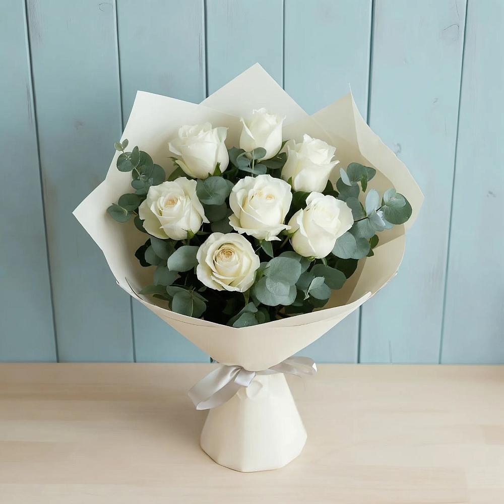 Букет Белые розы в Эвкалипте в Змиёвке