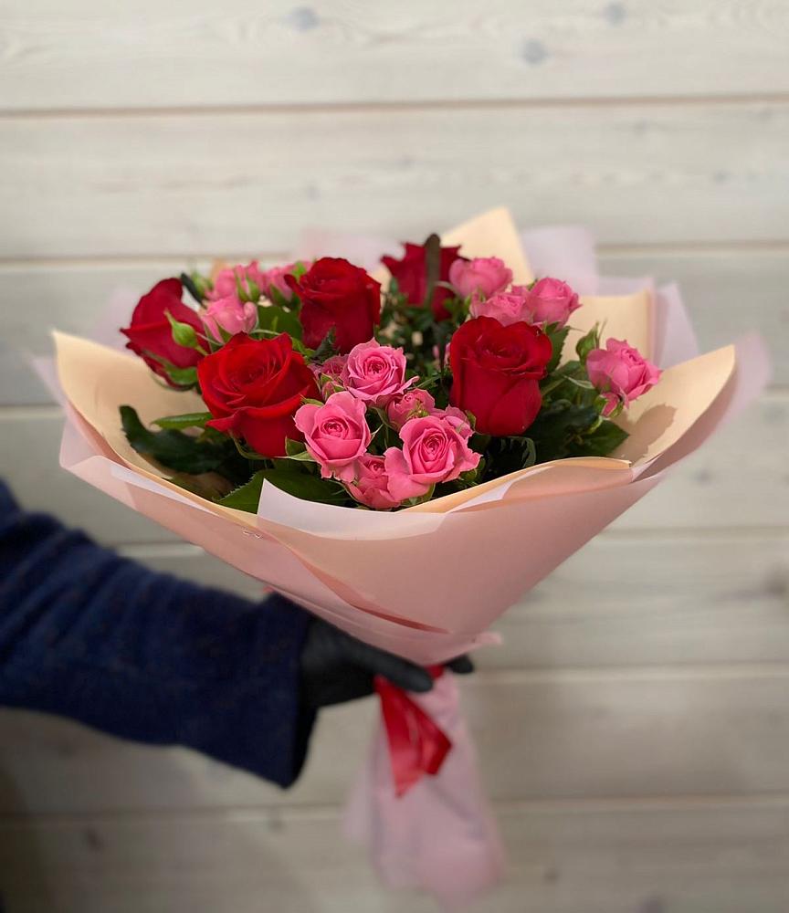 Букет цветов из: Розы в Змиёвке