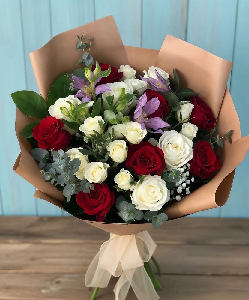 Букет цветов из: Розы и Альстромерии в Змиёвке
