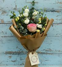 Букет цветов из:  Розы и Лизиантусы в Змиёвке