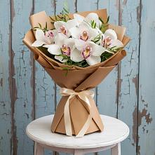 Букет цветов из:  Орхидеи и Розы #REPLACE_PRED# Змиёвке