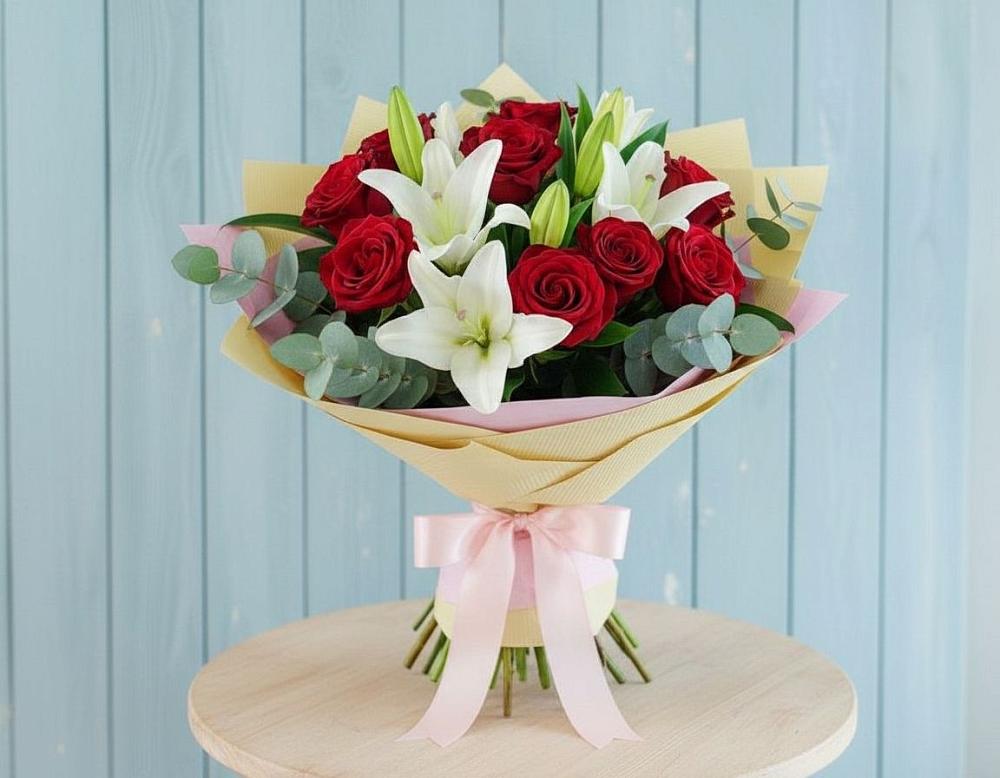 Букет цветов из: Лилии и Розы в Змиёвке